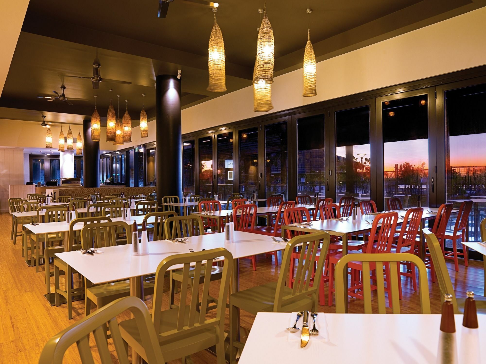 Adina Apartment Hotel Darwin Waterfront Restaurante foto